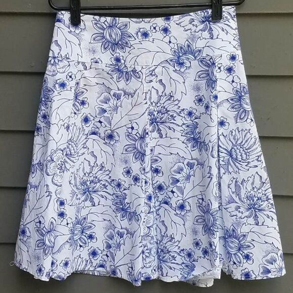 Clockhouse Blue and White Floral skirt size UK 10 - Picture 1 of 9